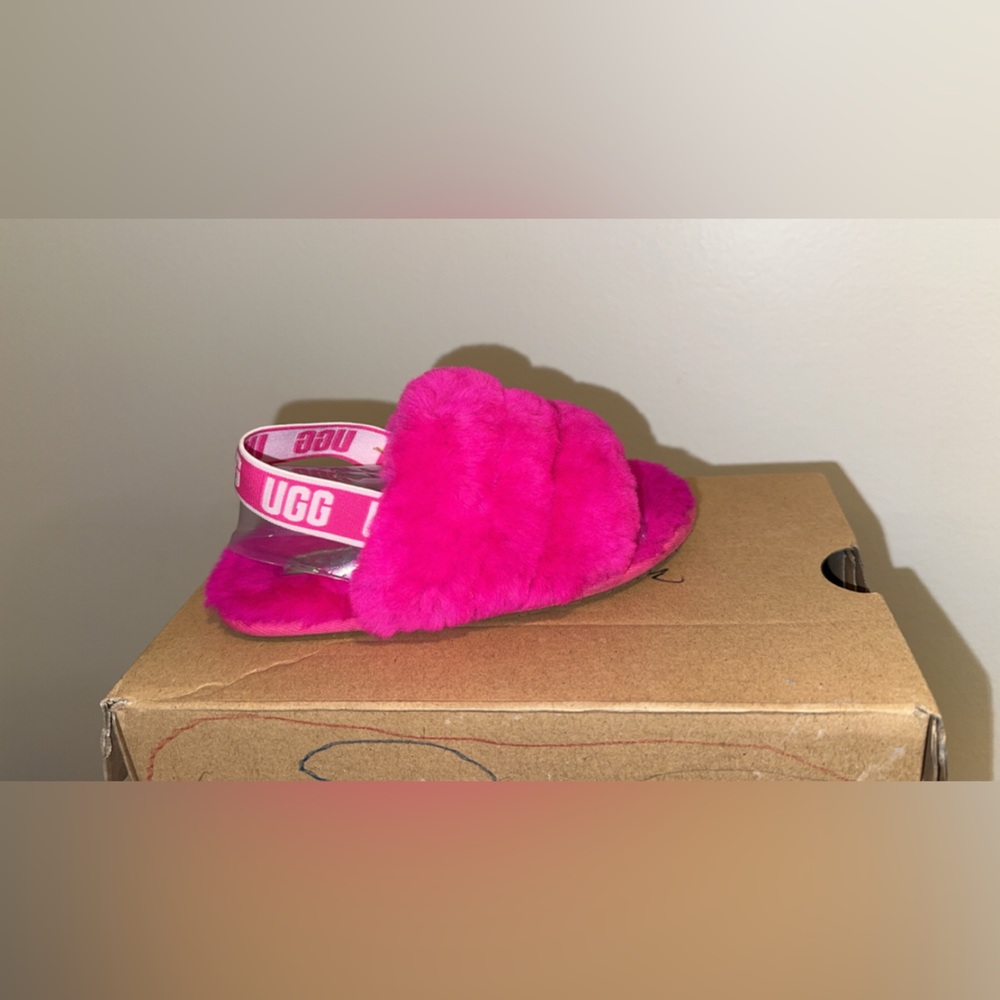 UGG Fuchsia Fluffy Slides